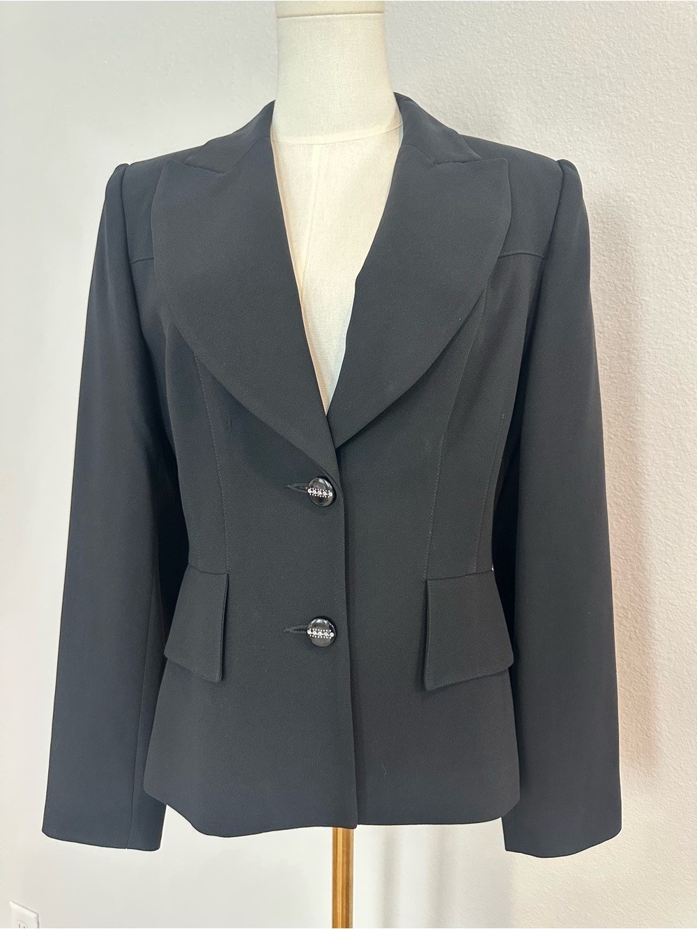 Vintage Alberto Makali Black Shawl Collar Blazer Jeweled Buttons Size 8